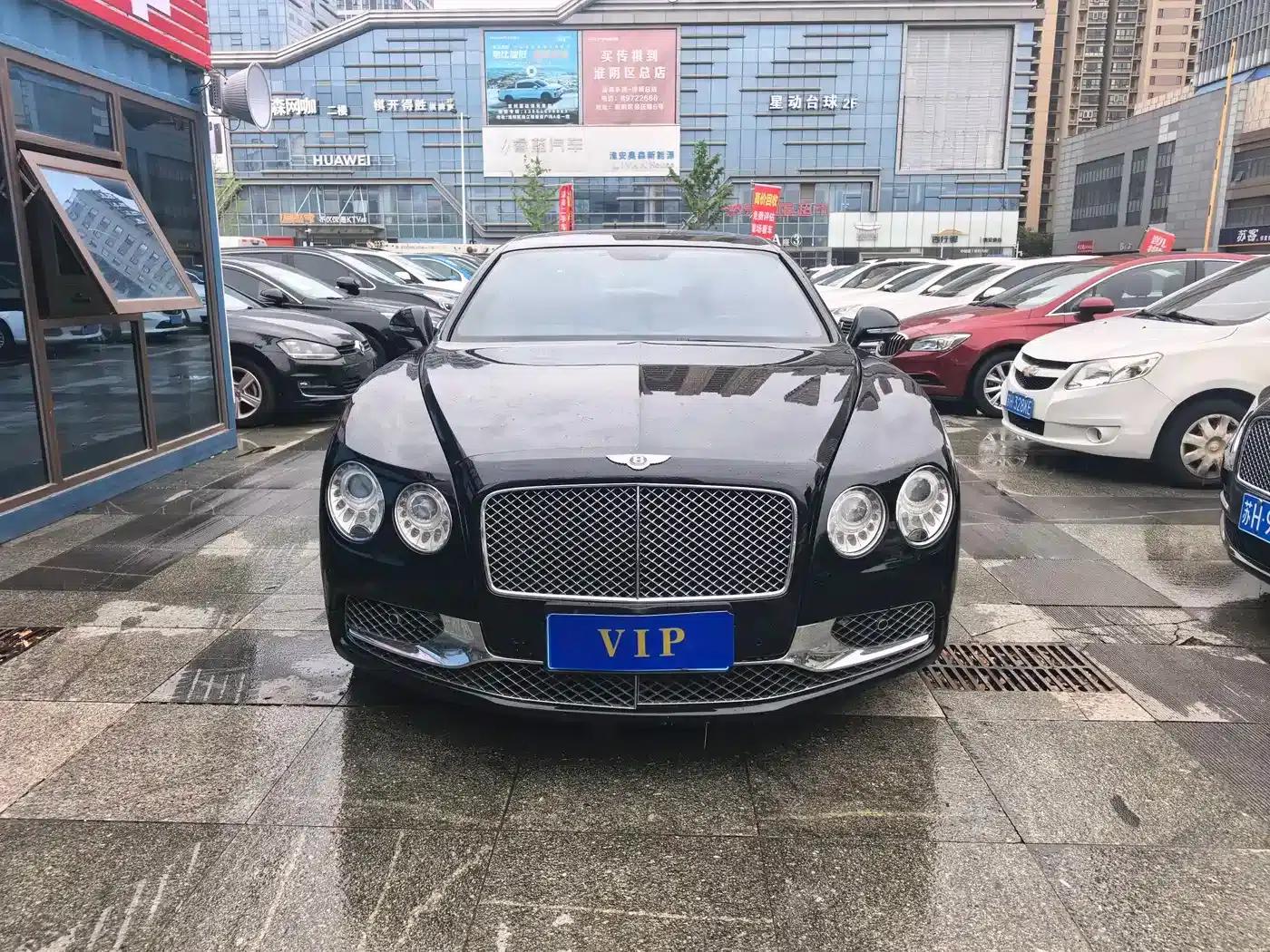 2014 Flying Spur 4.0T V8 Standard Edition — миниатюра 2