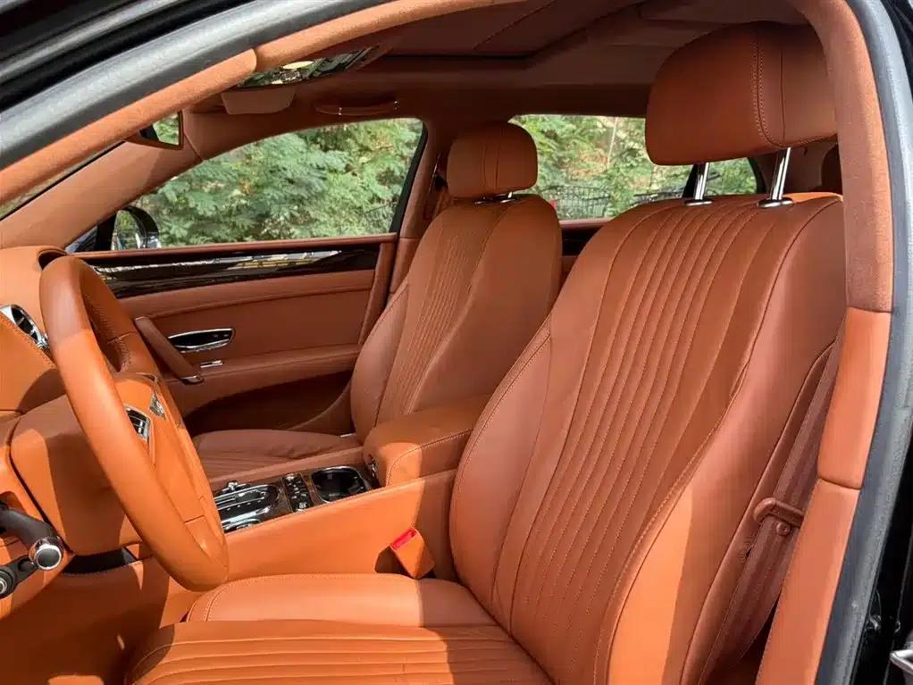 2016 Flying Spur 4.0T V8 Standard Edition — миниатюра 15