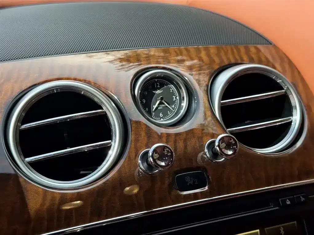 2016 Flying Spur 4.0T V8 Standard Edition — миниатюра 26