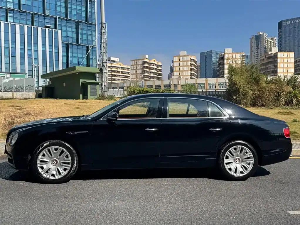 2016 Flying Spur 4.0T V8 Standard Edition — миниатюра 7