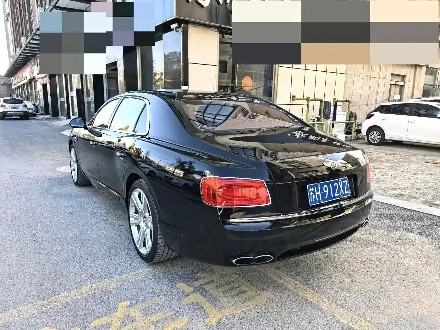 2014 Flying Spur 4.0T V8 Premium Edition — миниатюра 6