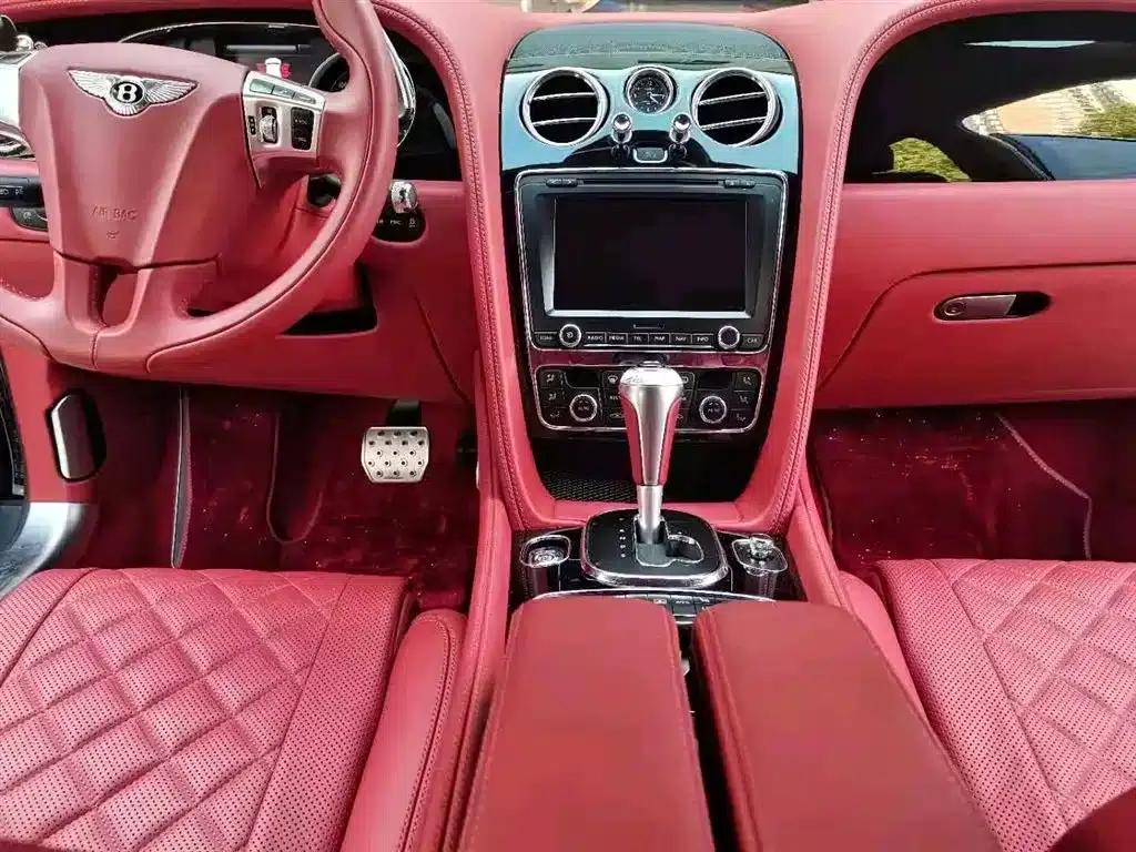 2017 Mercedes-Benz Flying Spur 4.0T V8 S Standard Edition — миниатюра 3