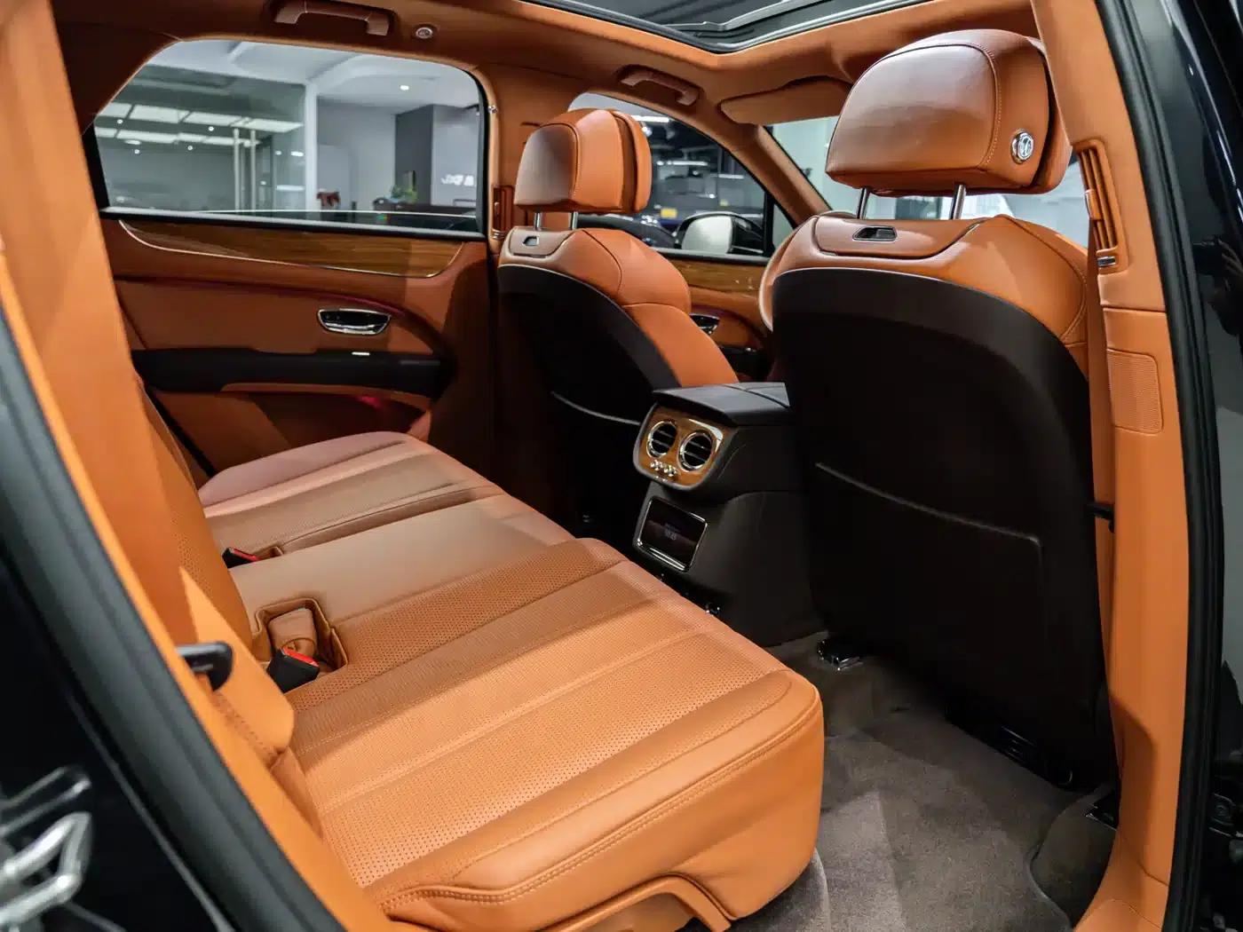 Bentayga 2022 4.0T V8 — миниатюра 12