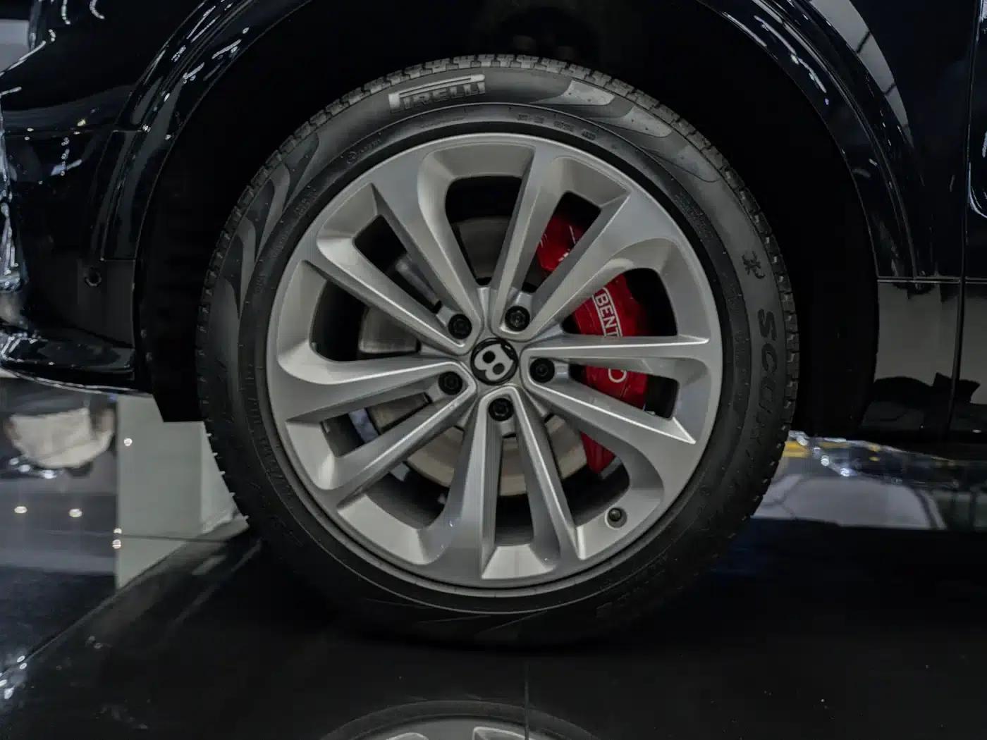 Bentayga 2022 4.0T V8 — миниатюра 16