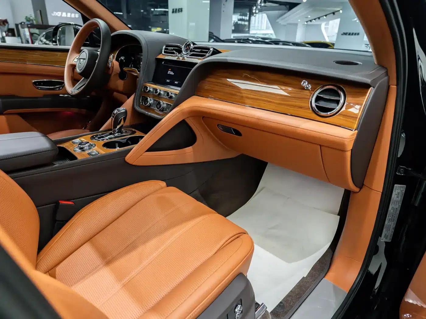 Bentayga 2022 4.0T V8 — миниатюра 5