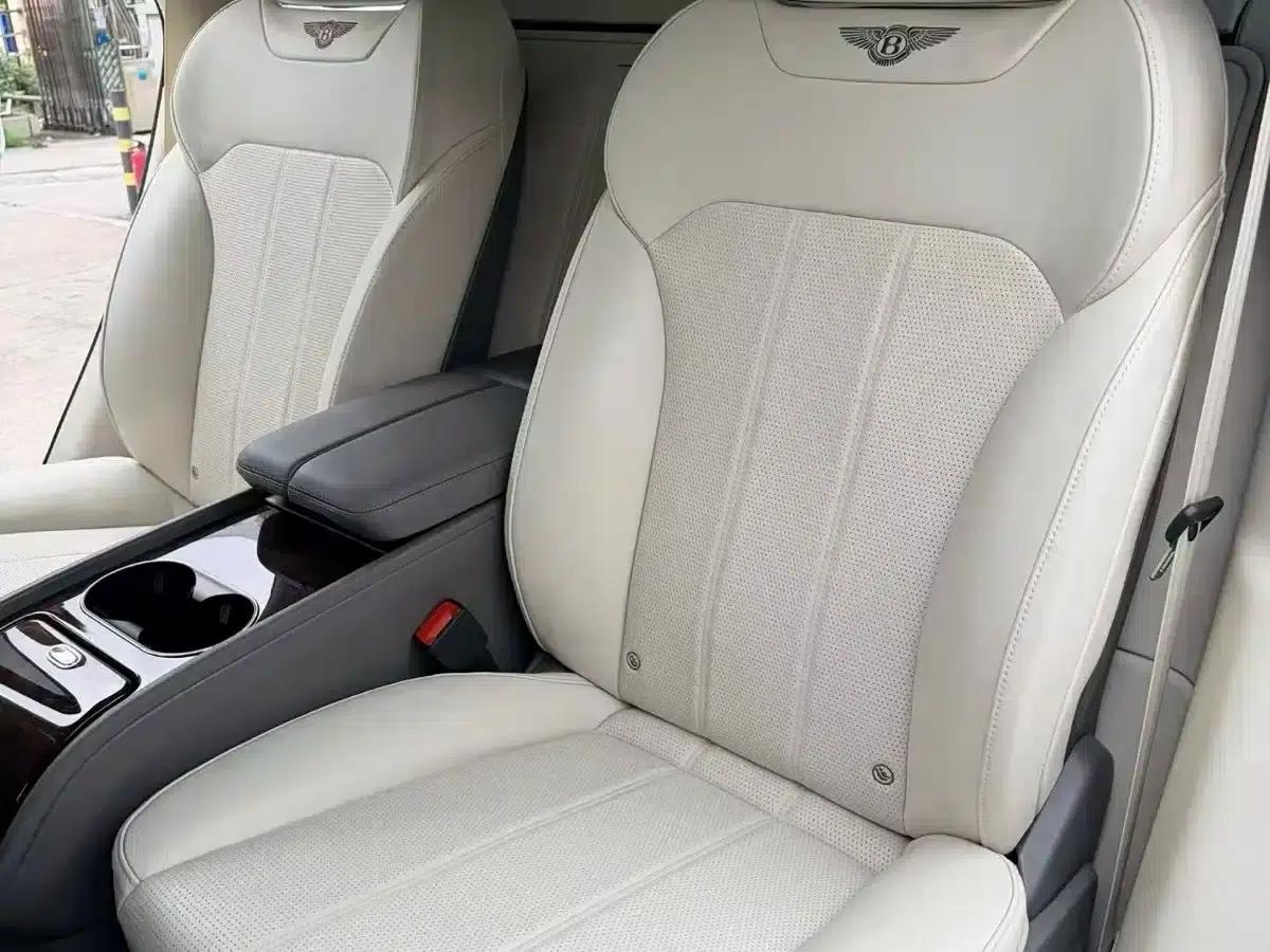 Bentayga 2018 4.0T V8 — миниатюра 4