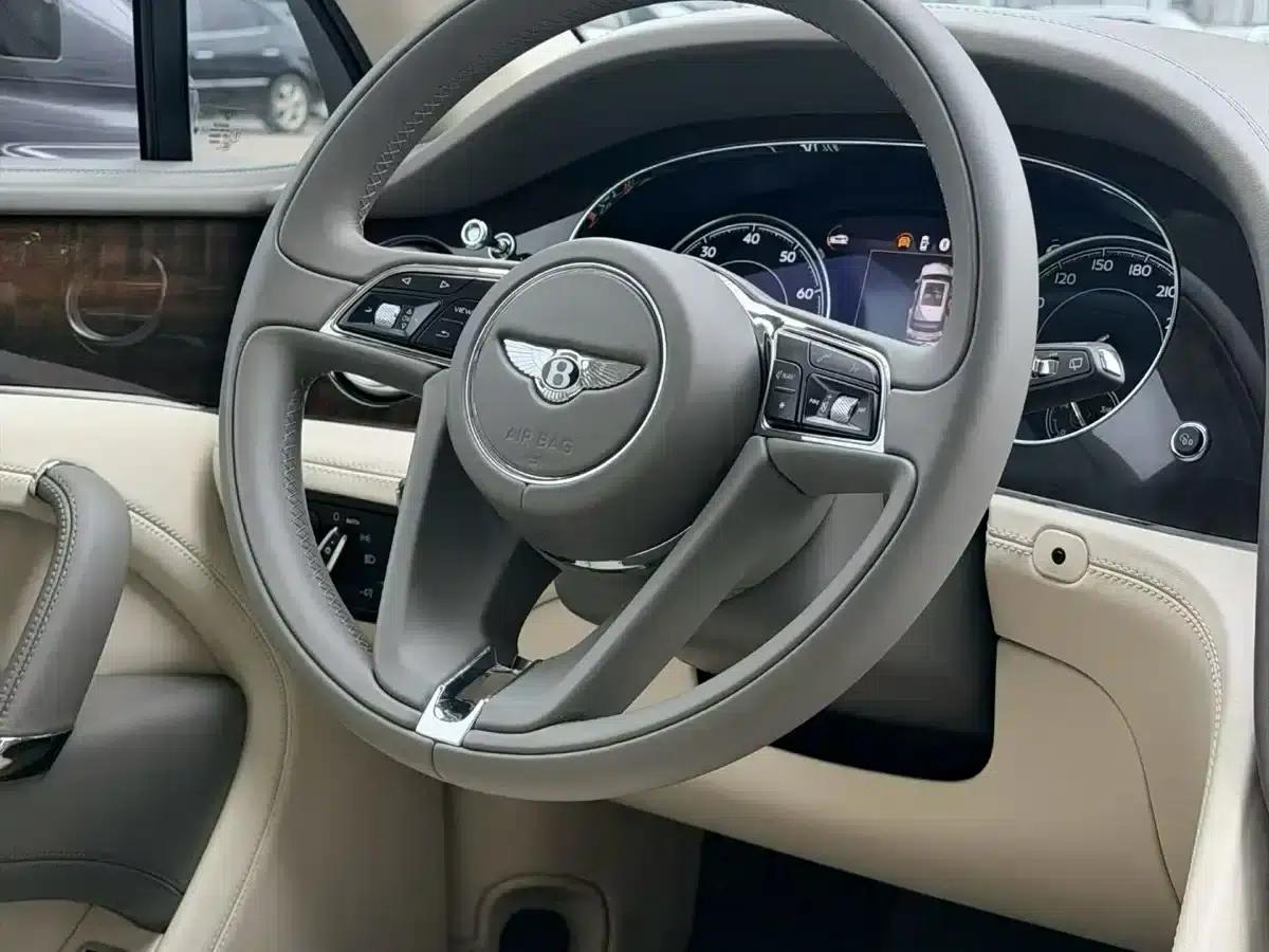 Bentayga 2018 4.0T V8 — миниатюра 8