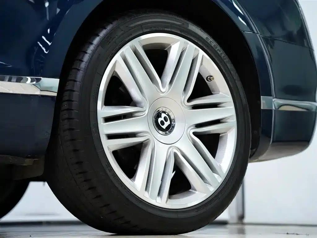 2015 Continental 6.0T GT W12 Standard Edition — миниатюра 21