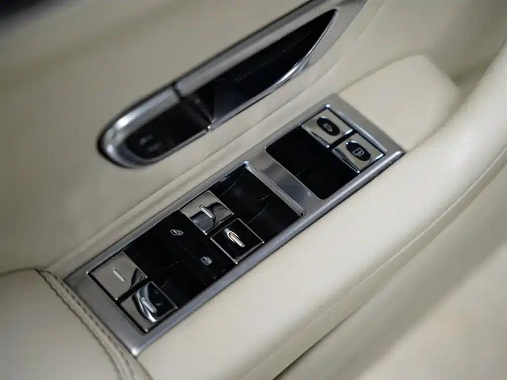 2015 Continental 6.0T GT W12 Standard Edition — миниатюра 27
