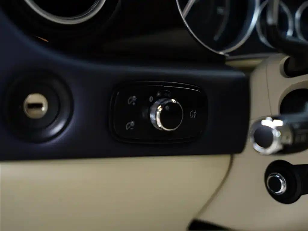 2015 Continental 6.0T GT W12 Standard Edition — миниатюра 29