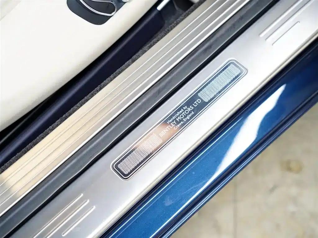 2015 Continental 6.0T GT W12 Standard Edition — миниатюра 38