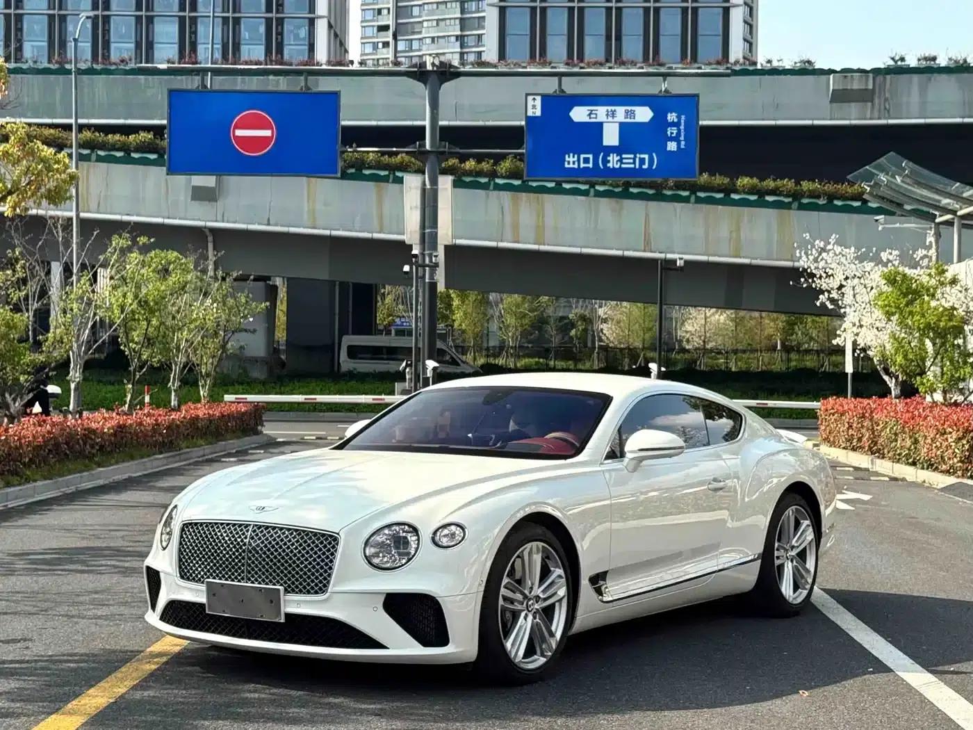 2024 Continental 4.0T GT V8 — миниатюра 2
