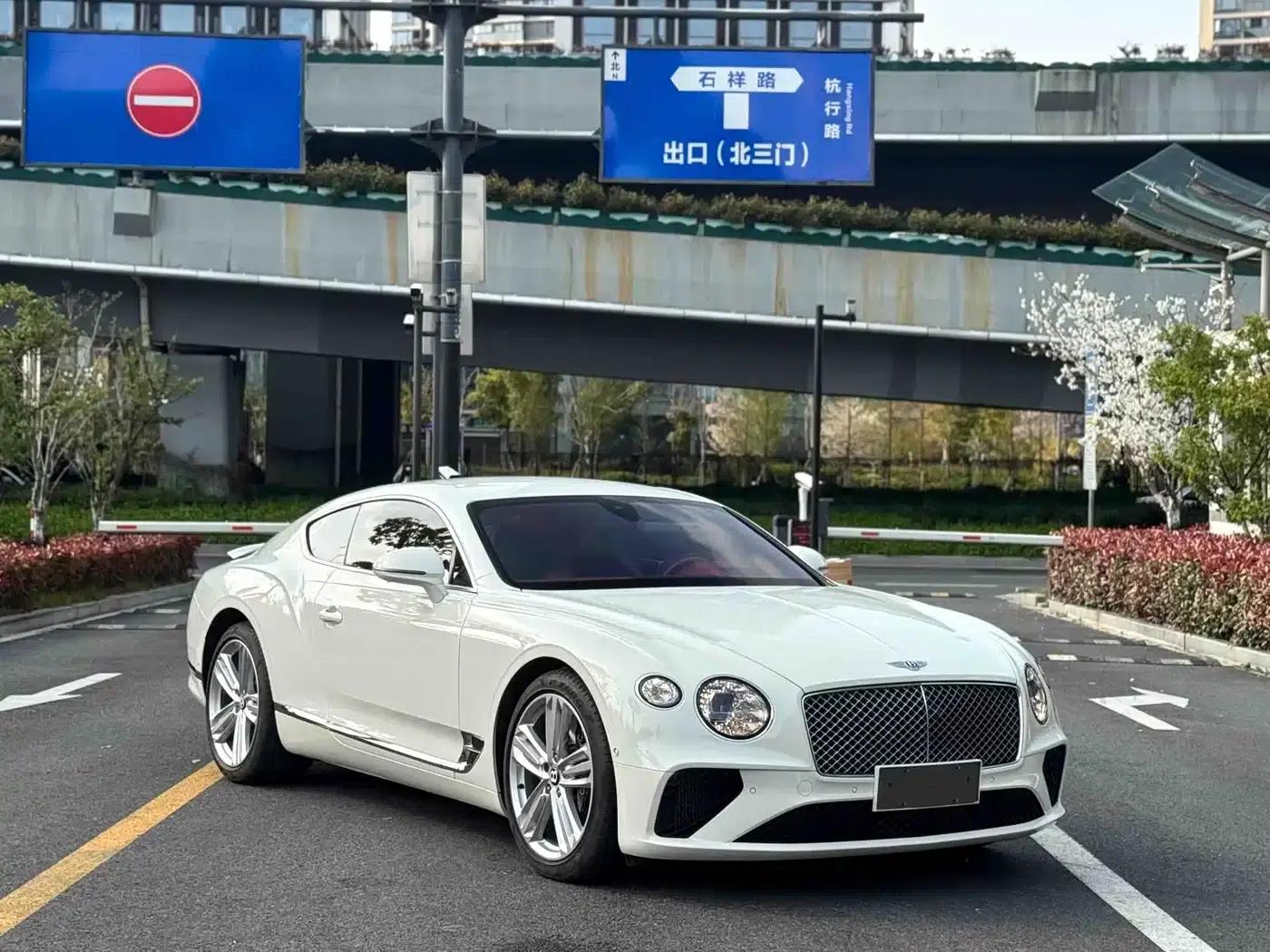 2024 Continental 4.0T GT V8 — миниатюра 3
