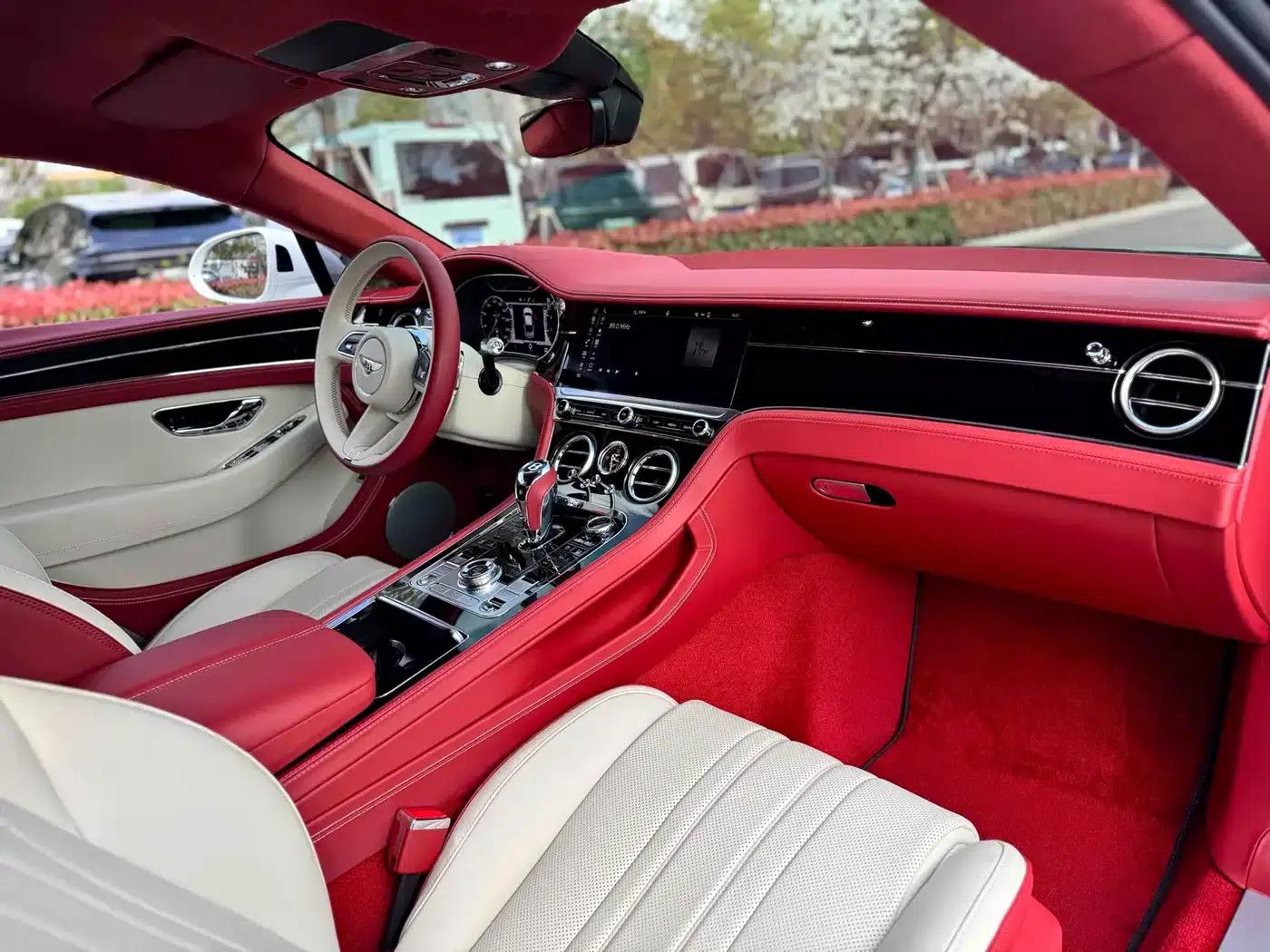 2024 Continental 4.0T GT V8 — миниатюра 6
