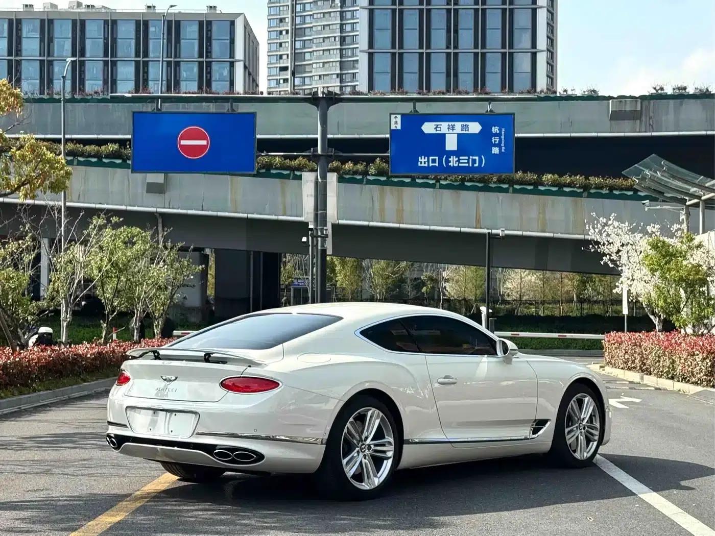 2024 Continental 4.0T GT V8 — миниатюра 7