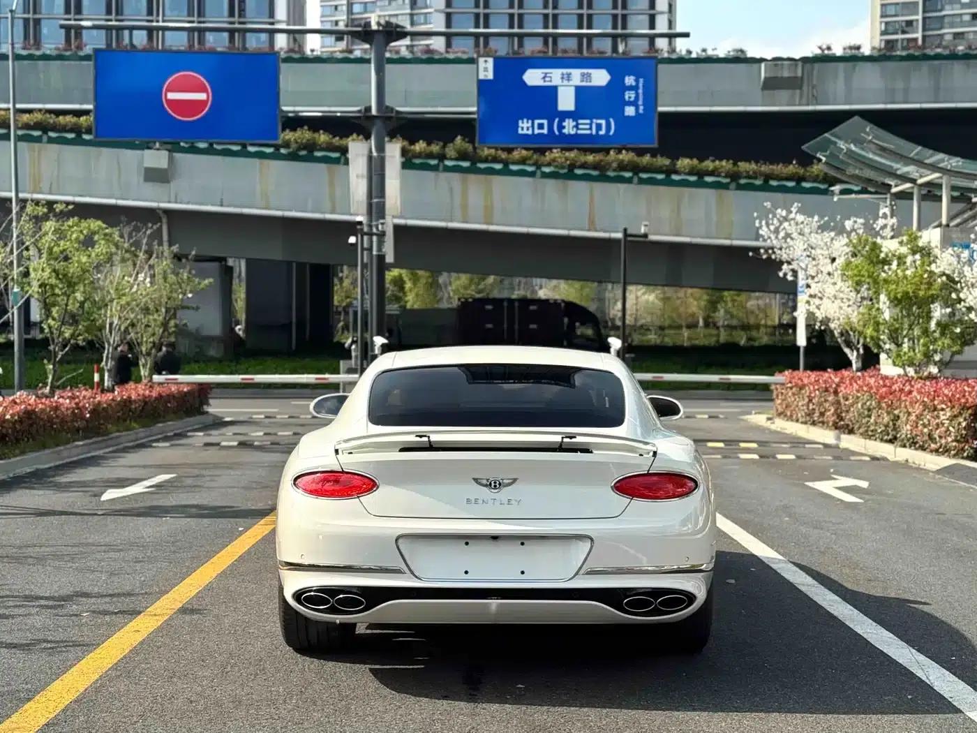 2024 Continental 4.0T GT V8 — миниатюра 8