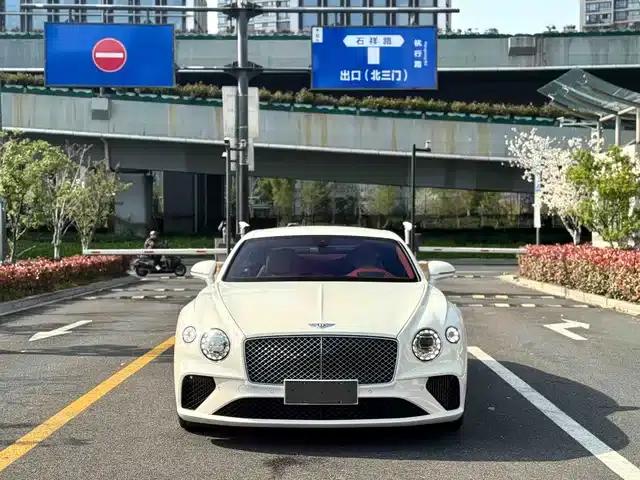 2024 Continental 4.0T GT V8
