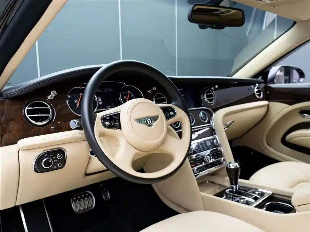 Mulsanne 2015 6.8T Standard Edition — миниатюра 10