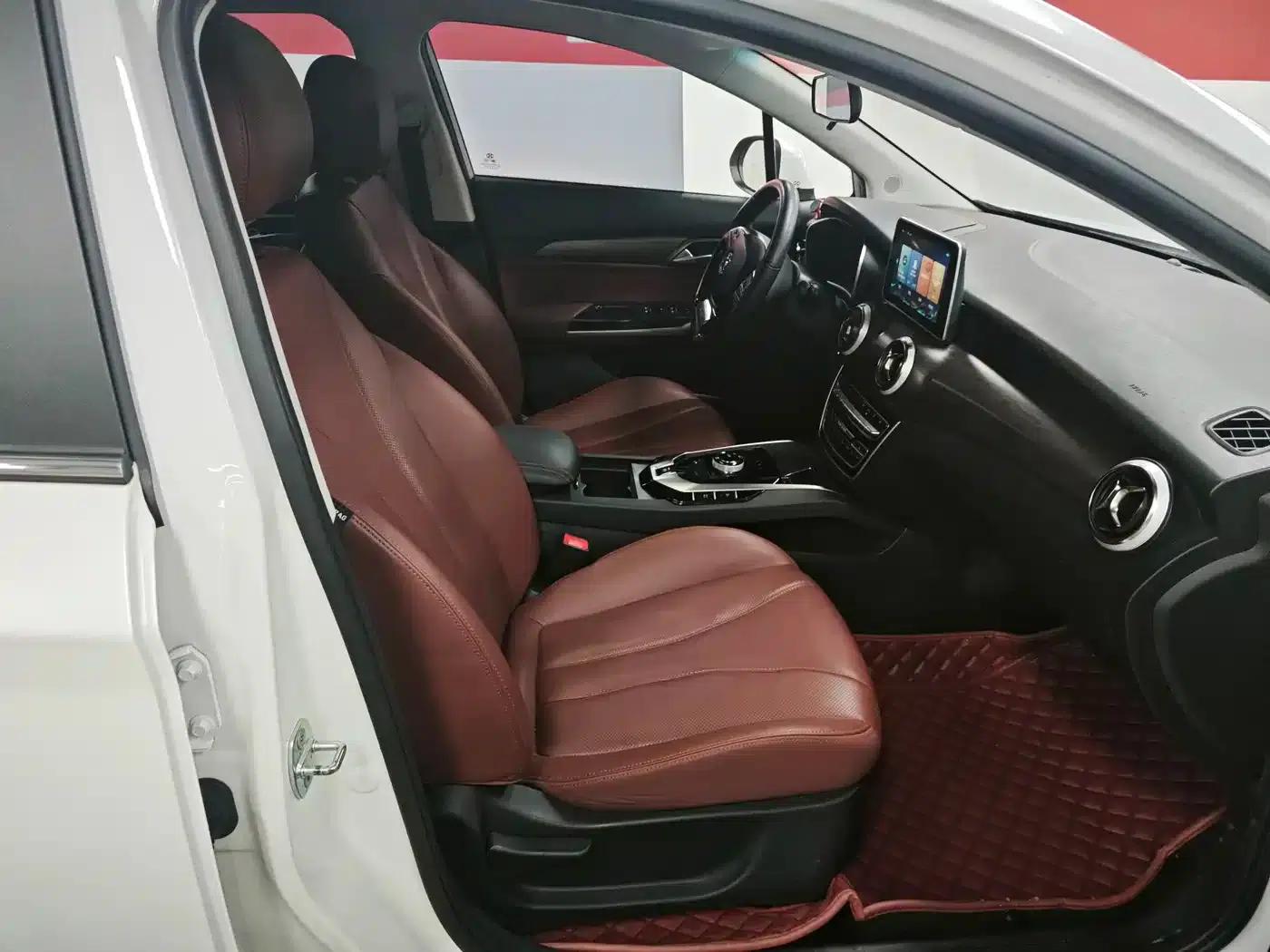 Beijing EU5 2019 R500 Smart Wind Edition — миниатюра 3