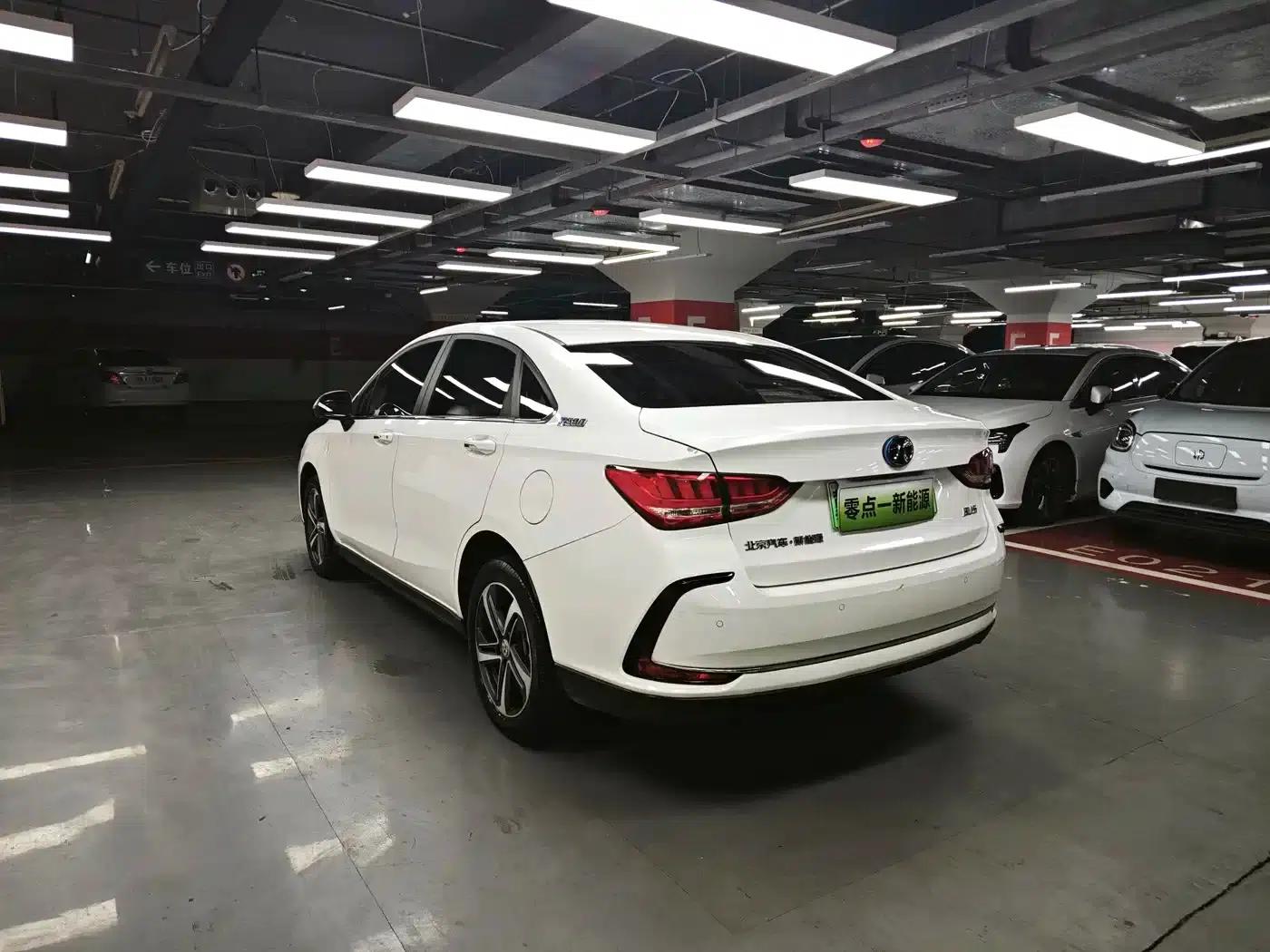Beijing EU5 2019 R500 Smart Wind Edition — миниатюра 9