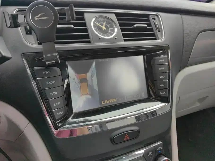 Senova X55 2016 1.5T CVT Luxury Edition — миниатюра 13