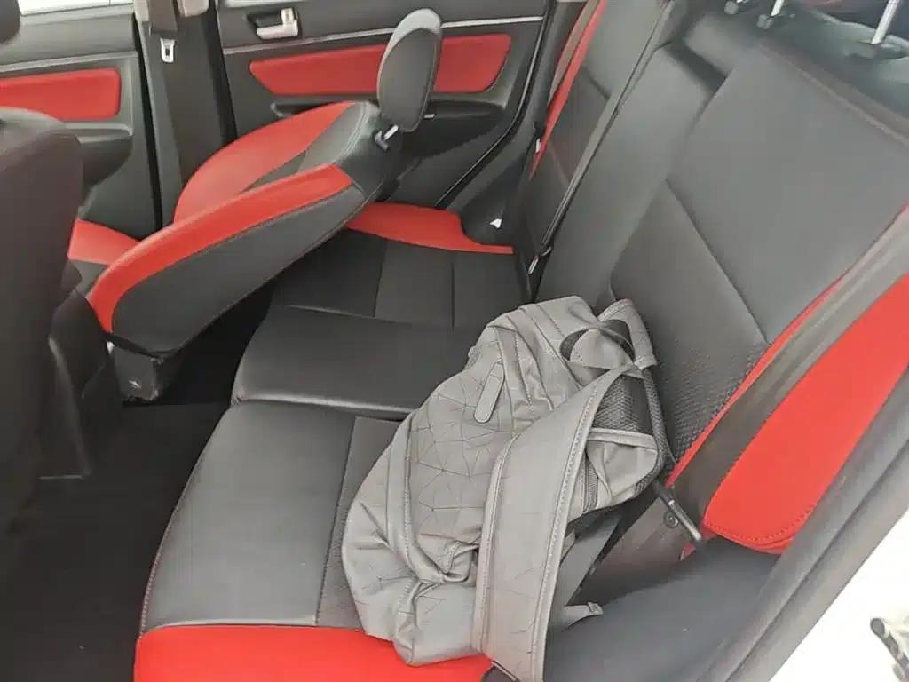 2015 Senova X25 1.5L Automatic Elite — миниатюра 17