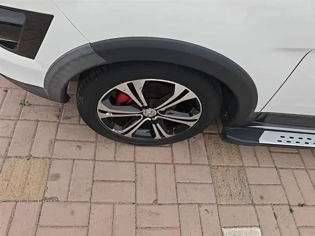 2015 Senova X25 1.5L Automatic Elite — миниатюра 23