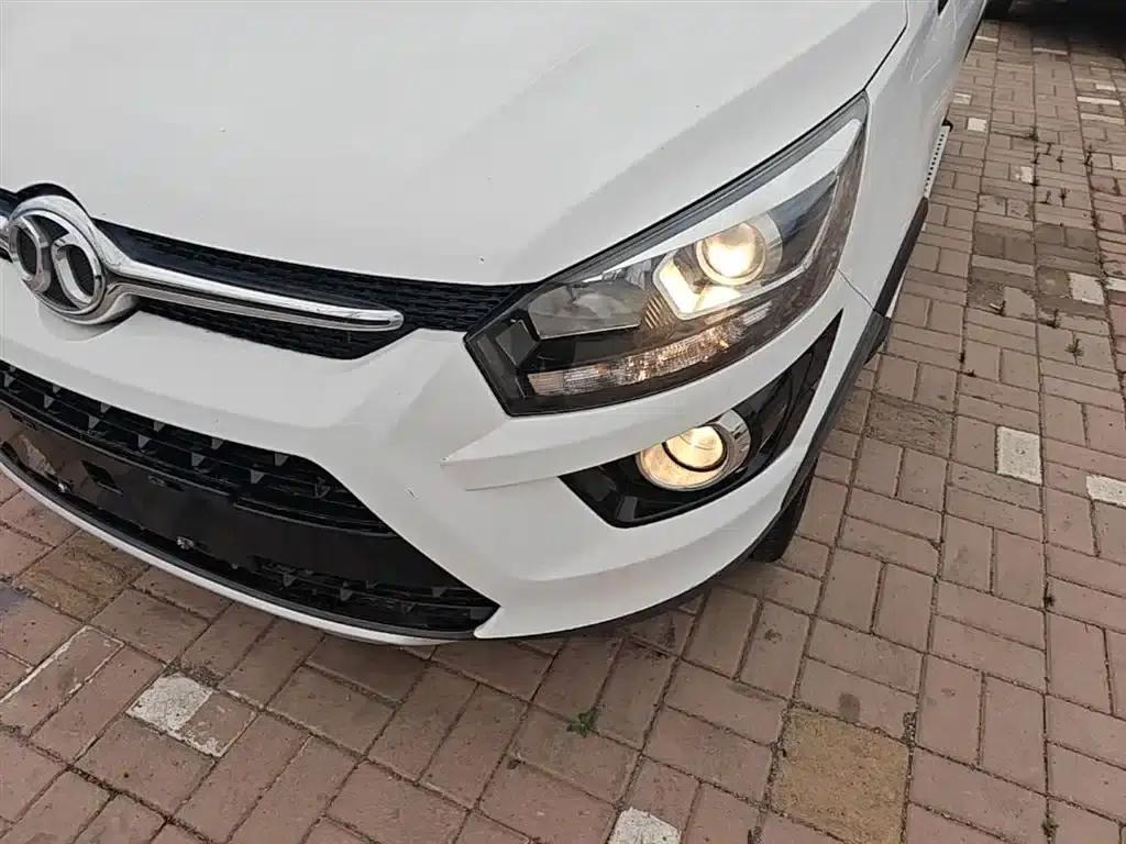 2015 Senova X25 1.5L Automatic Elite — миниатюра 24