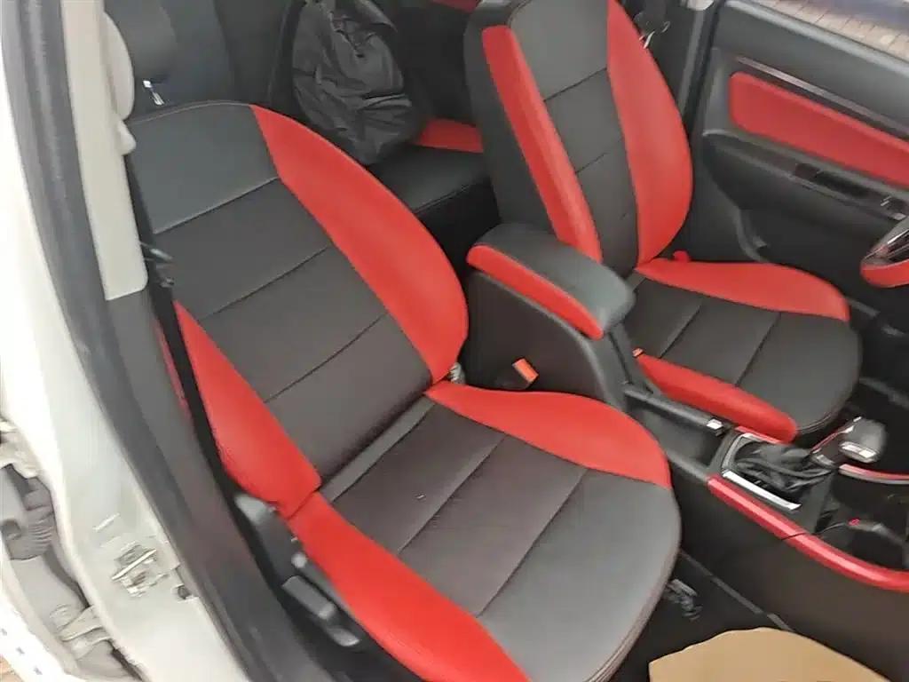 2015 Senova X25 1.5L Automatic Elite — миниатюра 25