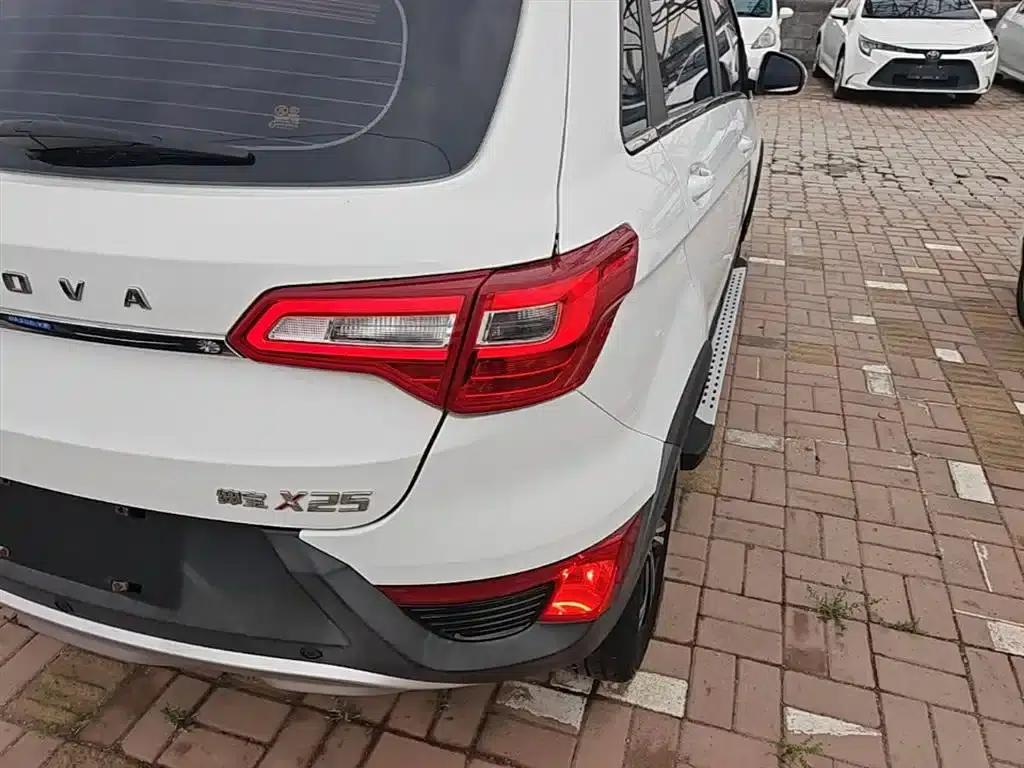 2015 Senova X25 1.5L Automatic Elite — миниатюра 8