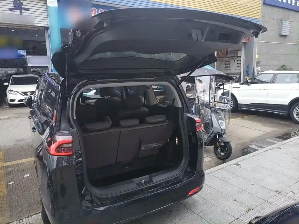Trumpchi M6 2019 270T DCT Premium Edition (7-seater) National VI Emission Standard — миниатюра 19