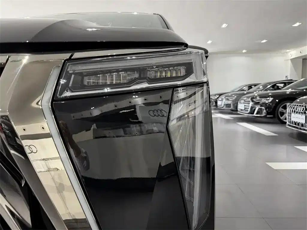 Trumpchi E9 2025 Model: E9 Super Fast Charging Champion — миниатюра 12