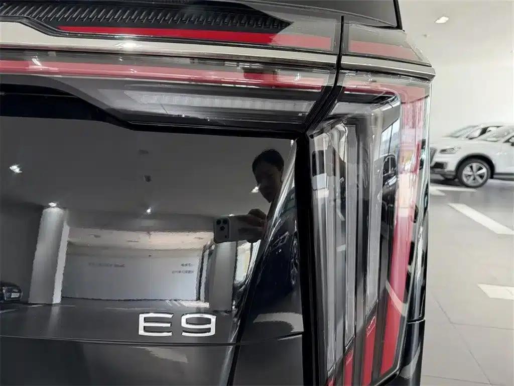 Trumpchi E9 2025 Model: E9 Super Fast Charging Champion — миниатюра 13