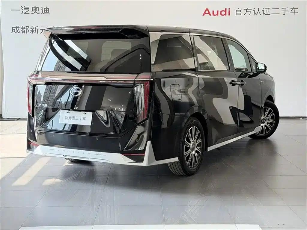 Trumpchi E9 2025 Model: E9 Super Fast Charging Champion — миниатюра 4