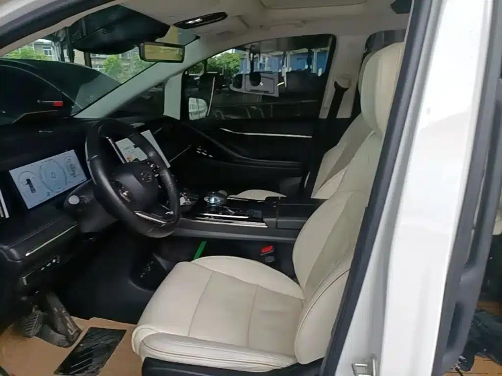 Trumpchi E9 2023 E9 Champion Edition — миниатюра 15