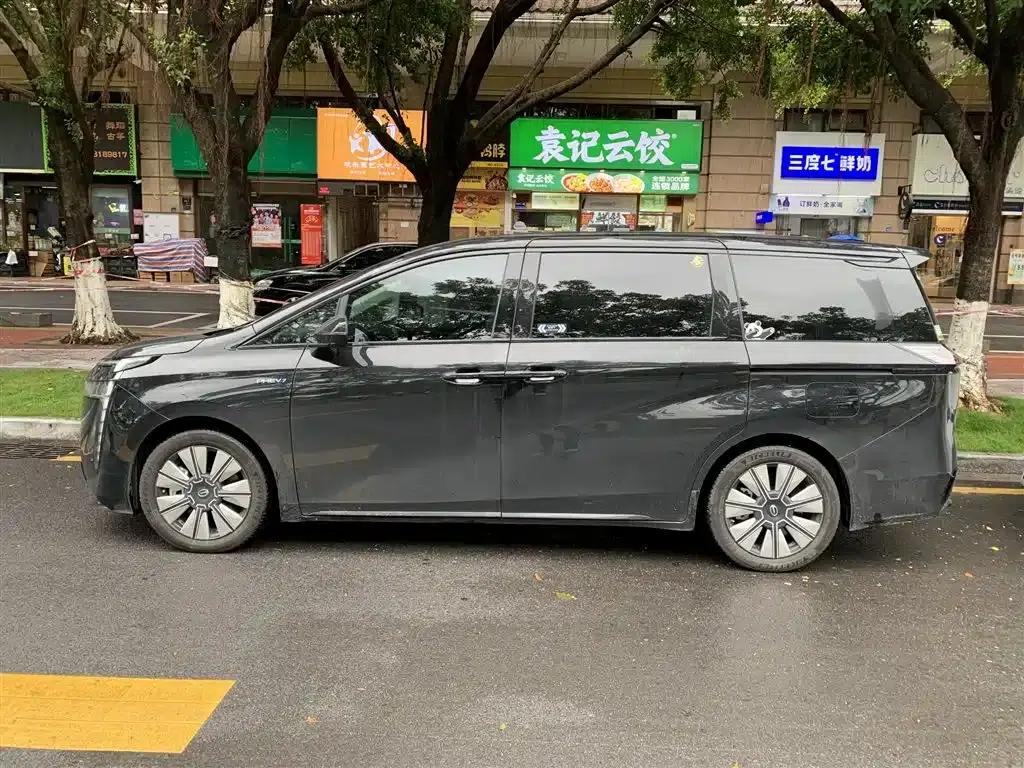Trumpchi E8 PHEV 2024 Model 150km Dragon Soaring Starry Night+ — миниатюра 3