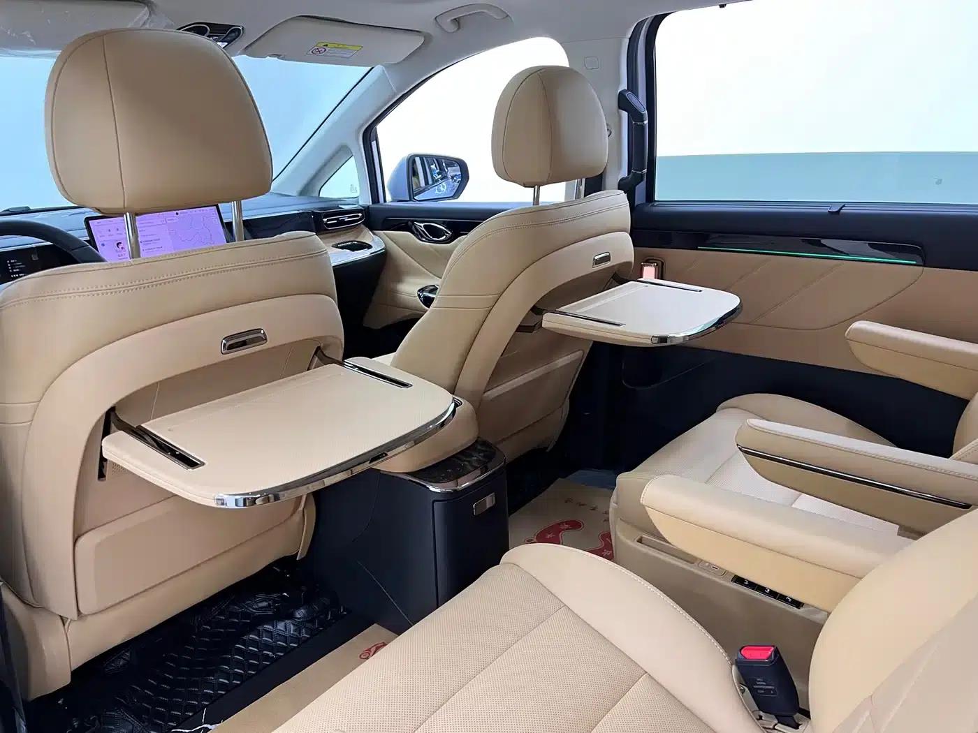 Trumpchi E8 PHEV 2024 Model 150km MAX+ — миниатюра 18