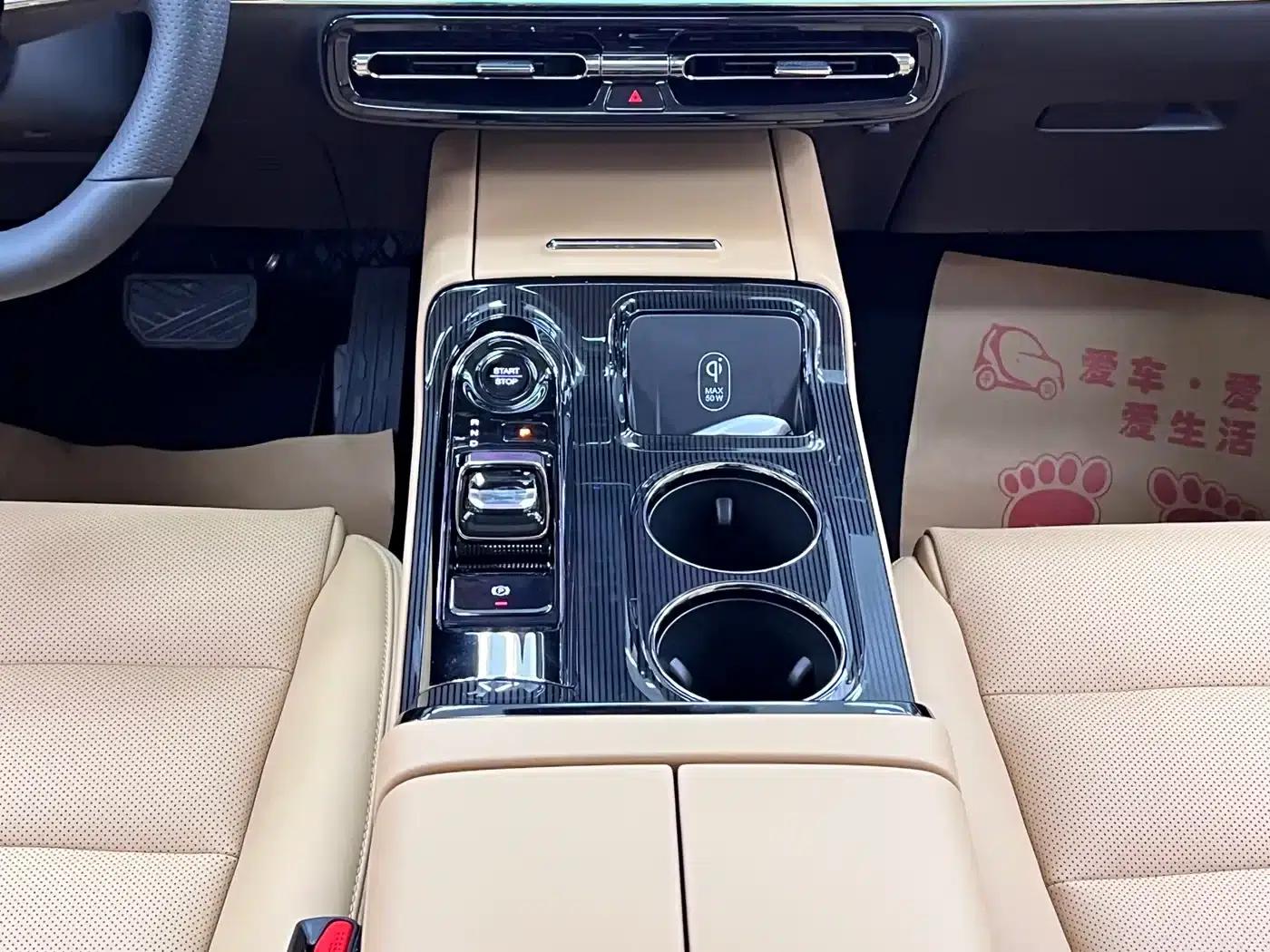 Trumpchi E8 PHEV 2024 Model 150km MAX+ — миниатюра 25