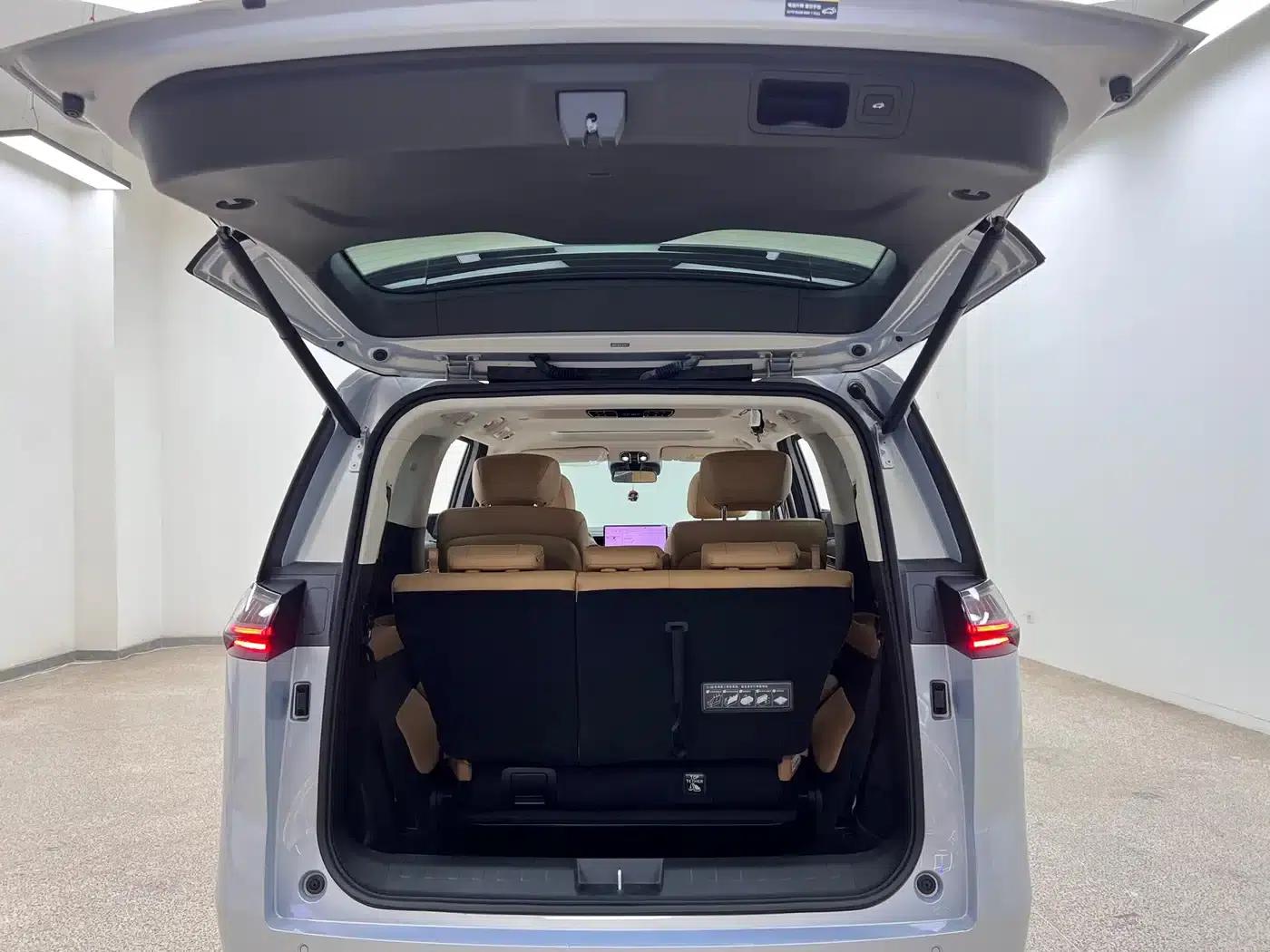 Trumpchi E8 PHEV 2024 Model 150km MAX+ — миниатюра 33