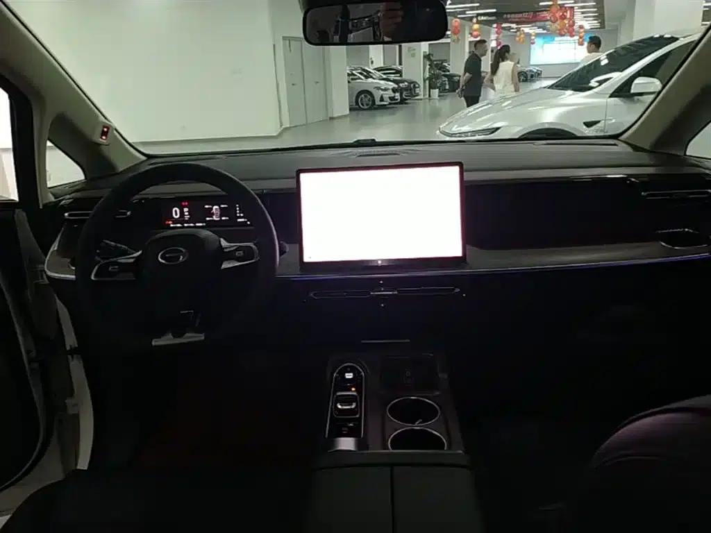 Trumpchi E8 PHEV 2024 Model 150km MAX — миниатюра 10