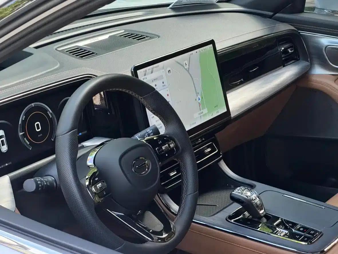 Trumpchi ES9 2024 PHEV 143km Traveler Max — миниатюра 10
