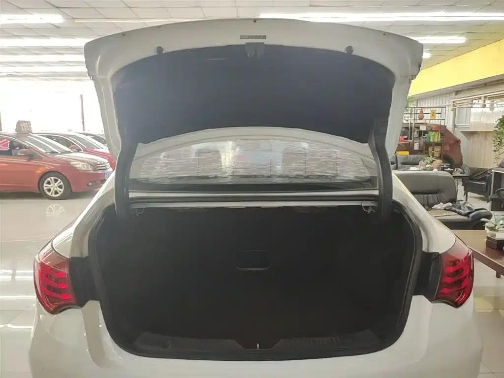 Trumpchi GA6 2016 235T DCT Elite Edition — миниатюра 19