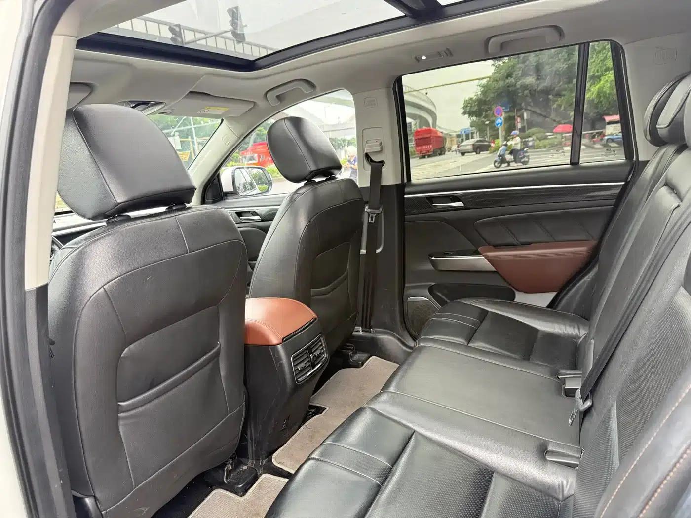 Trumpchi GS7 2017 320T 2WD Luxury Intelligent Connectivity Edition — миниатюра 11