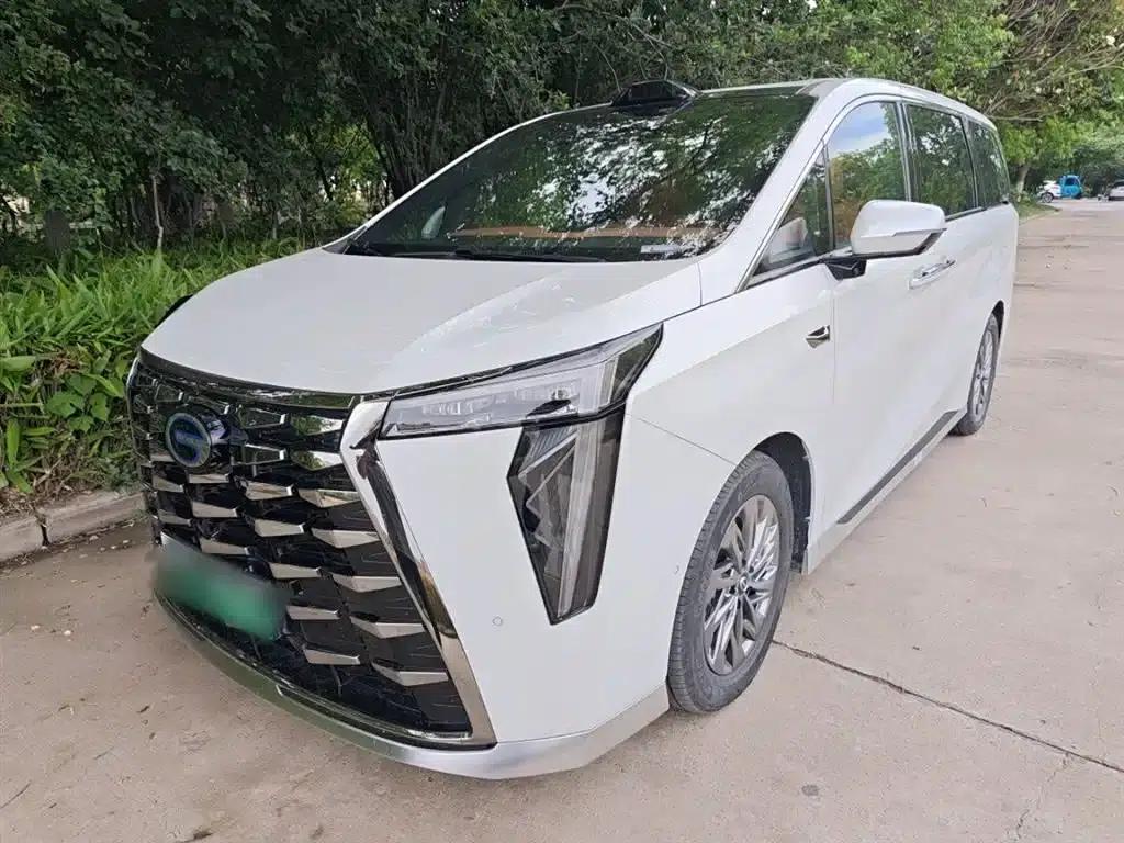 Trumpchi Aspiration M8 2025 Qiankun Series Ultra First Class — миниатюра 2