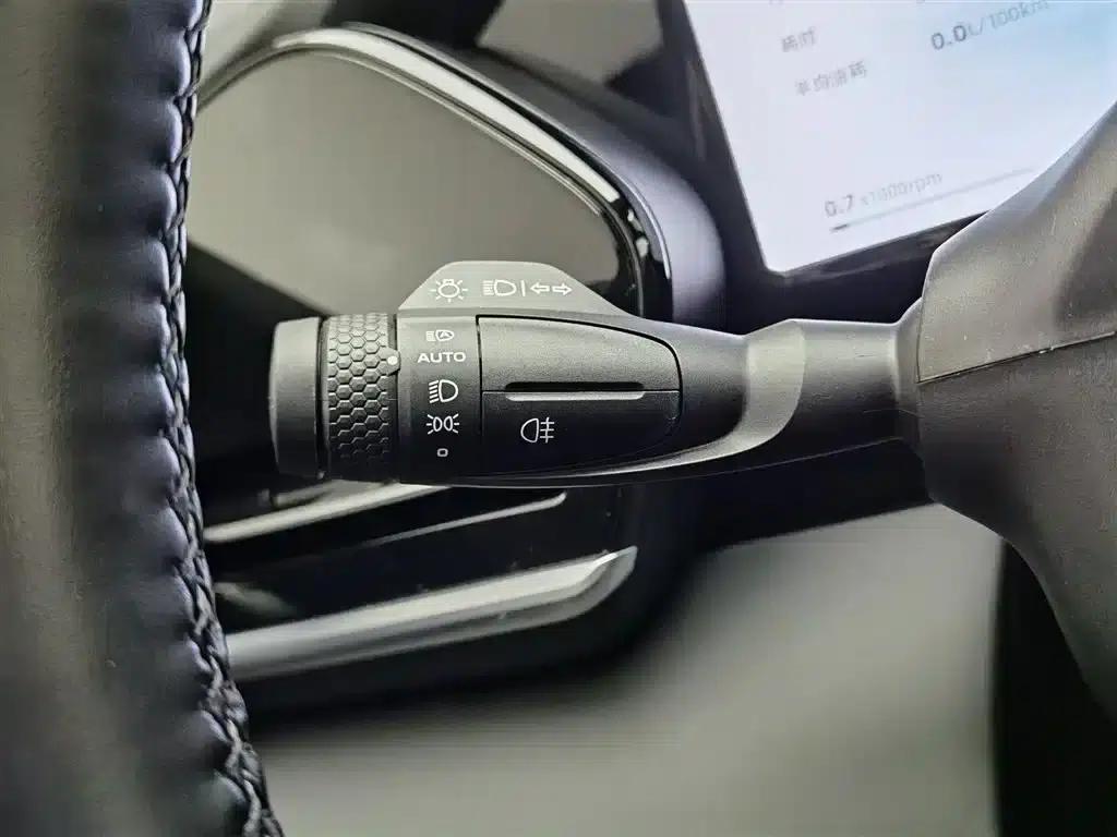 Geely Xingyue L 2024 2.0TD DCT EVO 2WD Long Wind Edition — миниатюра 21