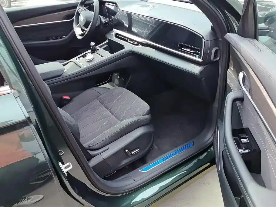Geely Xingyue L 2025 Oriental Radiance 2.0TD Automatic Star Edition — миниатюра 8