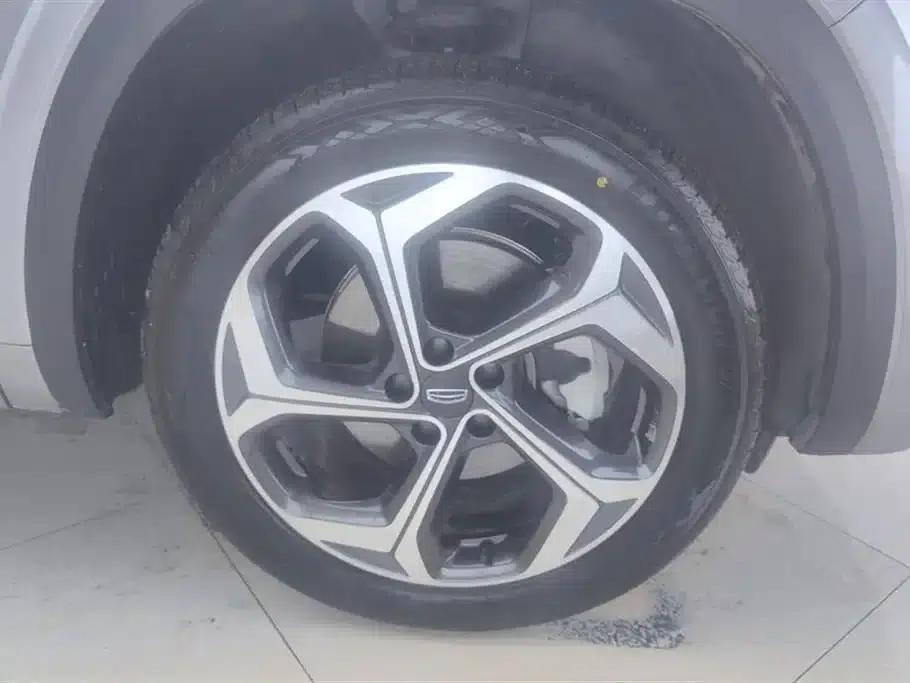 Geely Xingyue L 2024 2.0TD DCT EVO 2WD Long Wind Edition — миниатюра 6
