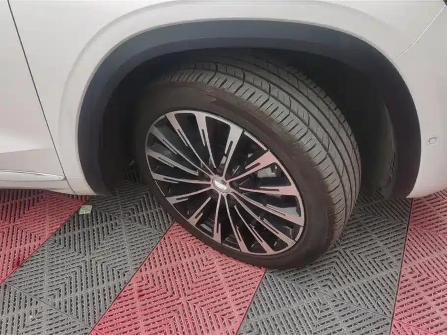 Geely Xingyue L 2024 Hybrid 1.5T Tiangong Edition — миниатюра 6