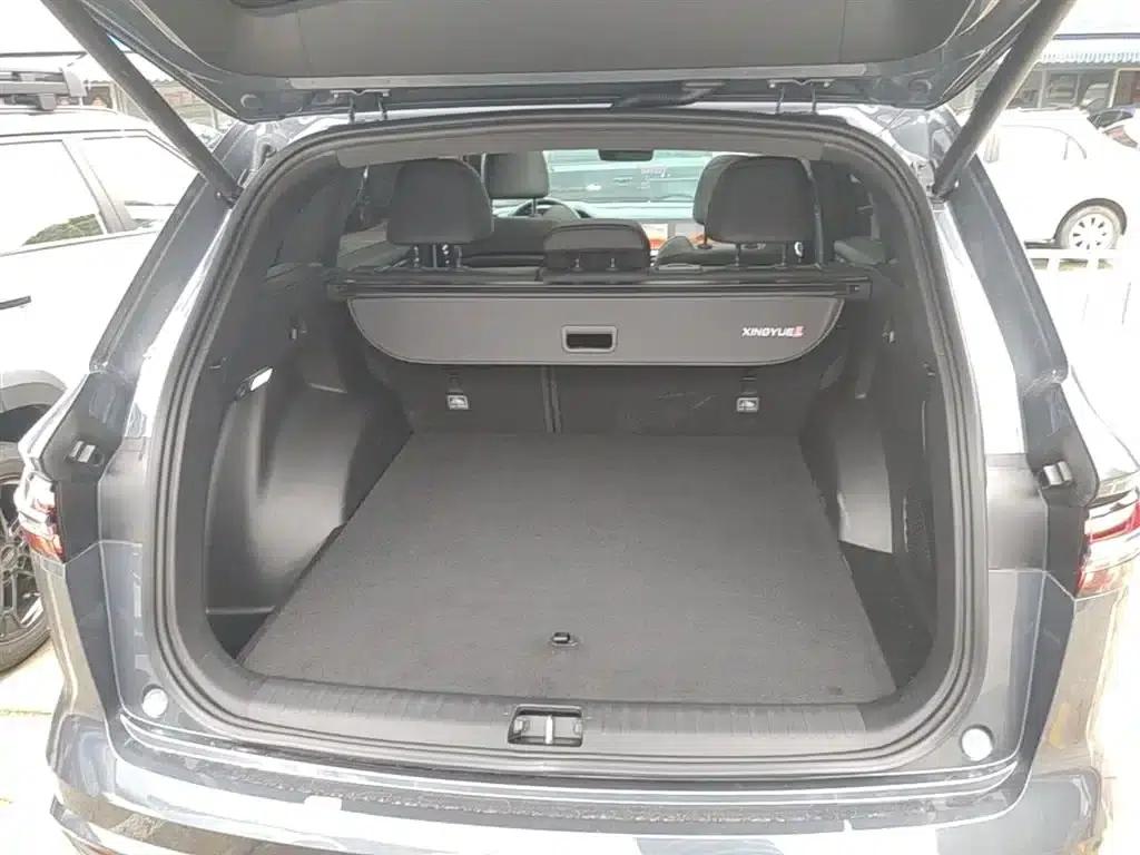 Geely Xingyue L 2024 2.0TD High-Power Automatic Two-Wheel Drive Sky Edition — миниатюра 19