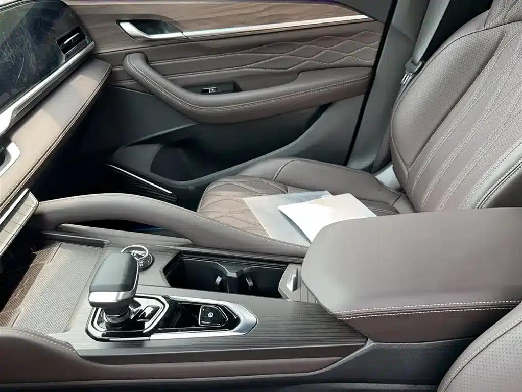 Geely Xingyue L 2025 2.0TD Automatic Xingyun Edition — миниатюра 21